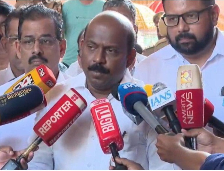 ബാറിൽ പോകുന്നവർ ആദാർ കാർഡ് കരുതണം, എക്സൈസ് വകുപ്പ്